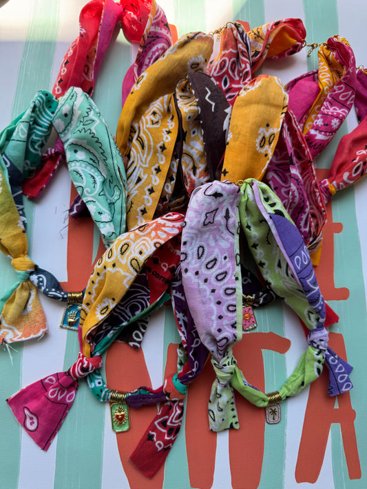 BANDANA NECKLACE